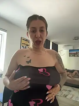 dalia0710 online show from July 21, 2026, 12:18 pm
