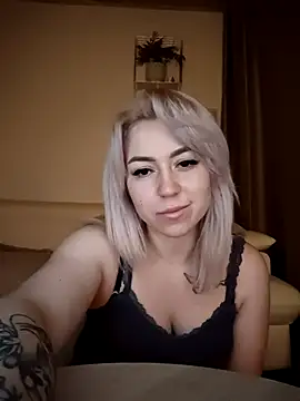 MeissyLux online show from January 13, 2026, 10:15 pm