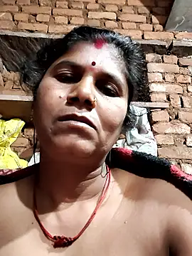 Hot di97 online show from February 5, 2026, 7:40 pm