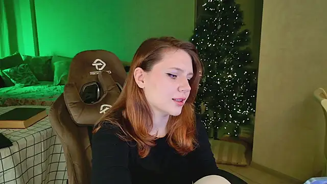 YouHoldMe online show from February 15, 2026, 5:31 pm