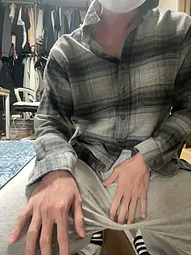 Snapshot of Alexkimsumin chatting on April 16, 2026, 1:45 pm Alexkimsumin online show from April 16, 2026, 1:45 pm