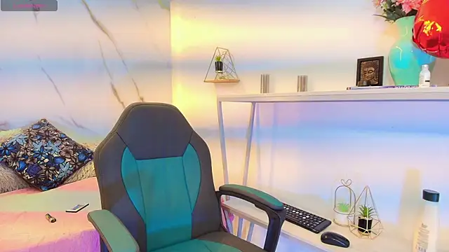 Snapshot of XanderGrey8 chatting on February 27, 2026, 7:47 pm XanderGrey8 online show from February 27, 2026, 7:47 pm