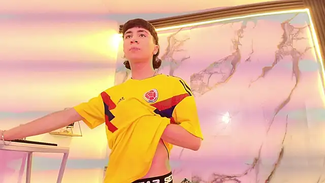 Snapshot of XanderGrey8 chatting on March 1, 2026, 7:16 pm XanderGrey8 online show from March 1, 2026, 7:16 pm