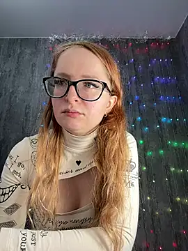 coy girl  online show from February 6, 2026, 12:19 pm