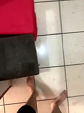 jhon01605 online show from January 12, 2026, 7:19 pm