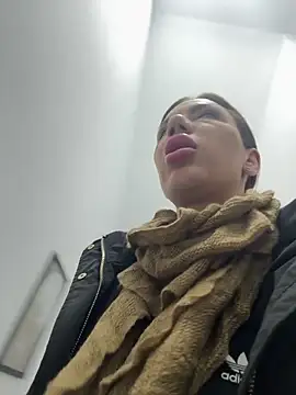 Missolevelvet online show from February 15, 2026, 6:54 am