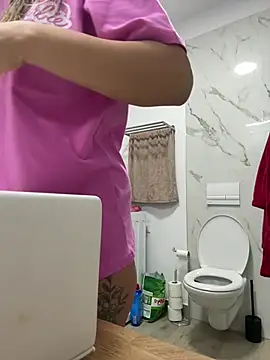 Missolevelvet online show from March 5, 2026, 6:37 pm