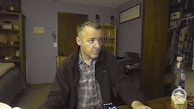 chrisw8140 online show from March 23, 2026, 2:48 am