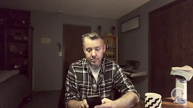 chrisw8140 online show from March 25, 2026, 12:49 am