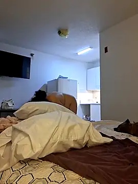 danilynnbabii online show from April 4, 2026, 12:42 am