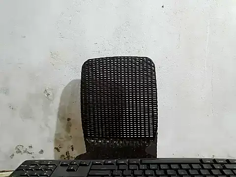 Snapshot of Perfect_cunt4u chatting on April 16, 2026, 12:33 am Perfect cunt4u online show from April 16, 2026, 12:33 am