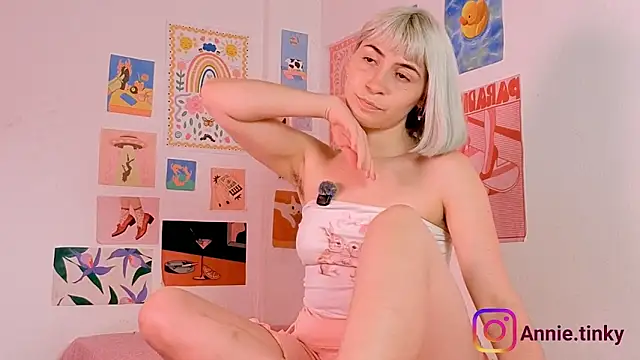 Snapshot of annieTinky0 chatting on February 26, 2026, 12:09 am annieTinky0 online show from February 26, 2026, 12:09 am