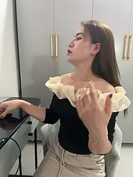 Llabi2k online show from February 14, 2026, 7:43 pm