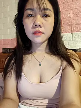 Ngocmai lazdy online show from March 28, 2026, 12:10 am