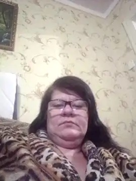 NysiOlsen online show from February 3, 2026, 5:29 pm