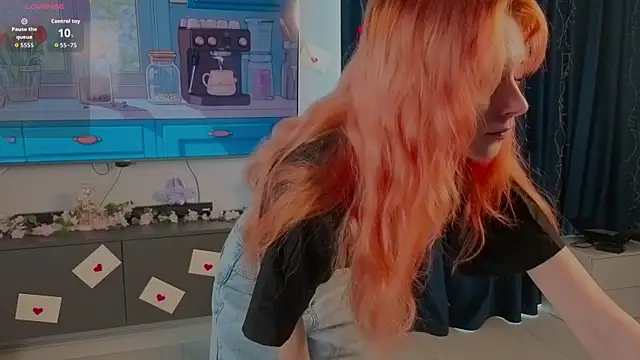 Snapshot of JuanaSumma chatting on March 9, 2026, 6:06 am JuanaSumma online show from March 9, 2026, 6:06 am