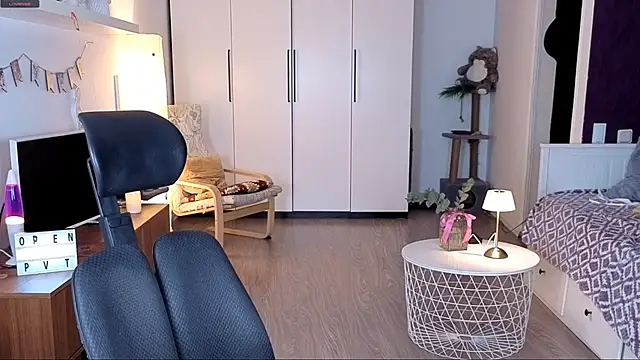 missyourtouch online show from April 25, 2026, 6:27 pm