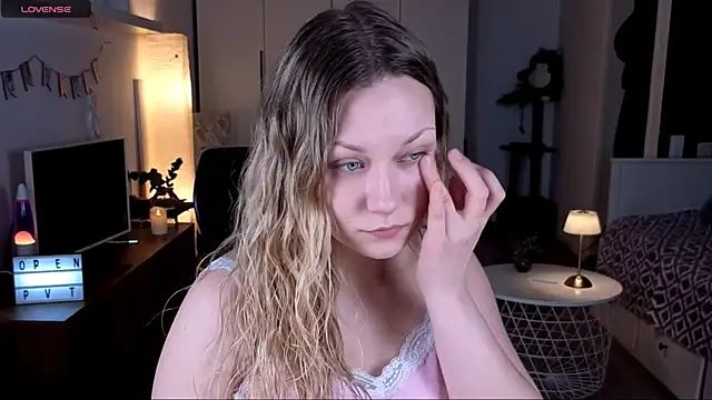 missyourtouch online show from April 26, 2026, 5:32 pm