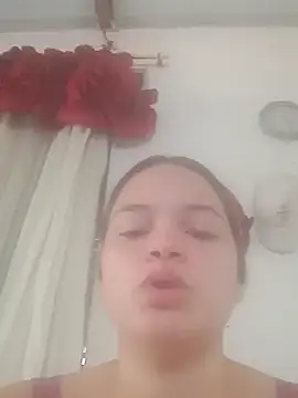 Snapshot of AdharaCusan chatting on March 4, 2026, 2:45 pm AdharaCusan online show from March 4, 2026, 2:45 pm