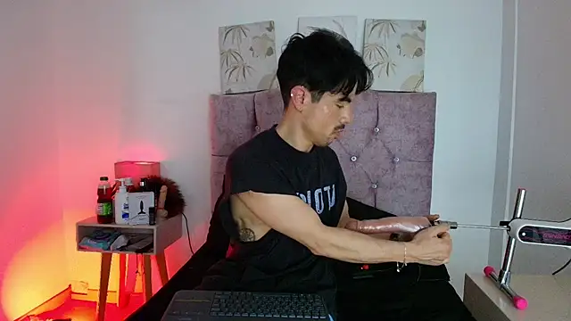 Ethan Briggs  online show from March 18, 2026, 3:42 am