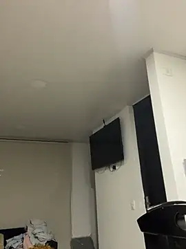 Snapshot of Pretty__Milf chatting on February 28, 2026, 9:54 am Pretty Milf online show from February 28, 2026, 9:54 am