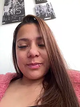 Pretty  Milf online show from April 1, 2026, 1:34 pm
