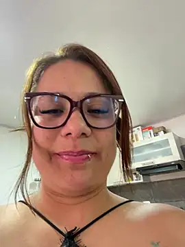 Snapshot of Pretty__Milf chatting on July 16, 2026, 6:47 pm Pretty Milf online show from July 16, 2026, 6:47 pm