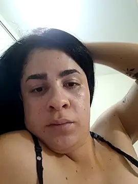 Neveencantada00 online show from January 13, 2026, 7:19 pm