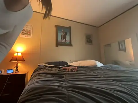 tastemecaroline online show from June 26, 2026, 8:57 pm