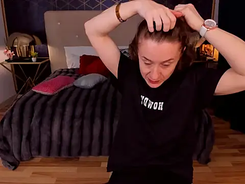 GingerWixxx online show from February 3, 2026, 5:38 am