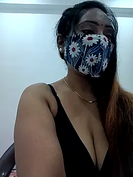 Your-Sasha7 online show from April 17, 2026, 6:27 am