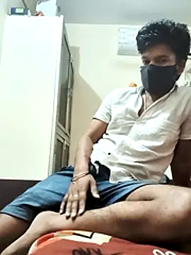 Hottlund6 online show from April 7, 2026, 2:23 am