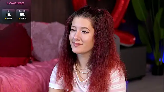 EvaMo0n online show from February 15, 2026, 4:53 am