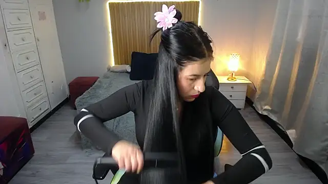 keileen luna online show from March 4, 2026, 12:44 pm