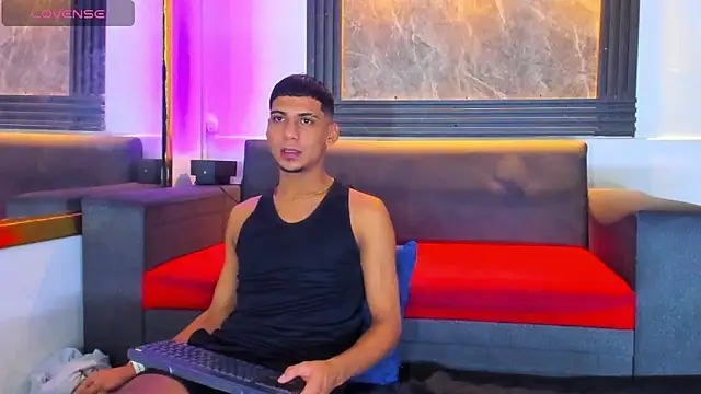 ALEX KEITH26 online show from April 17, 2026, 11:57 am