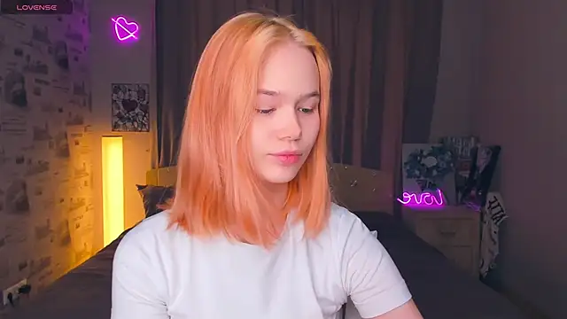 Snapshot of OwlLynn chatting on February 13, 2026, 9:16 am OwlLynn online show from February 13, 2026, 9:16 am