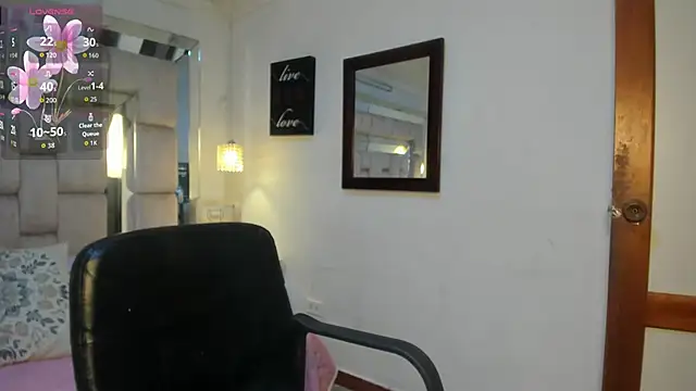 SofiaMilfx69 online show from March 19, 2026, 1:48 pm