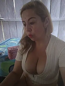 SofiaMilfx69 online show from April 14, 2026, 2:12 pm