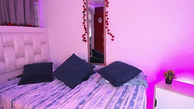 Snapshot of dirty_sexx_ chatting on February 5, 2026, 8:46 pm dirty sexx online show from February 5, 2026, 8:46 pm