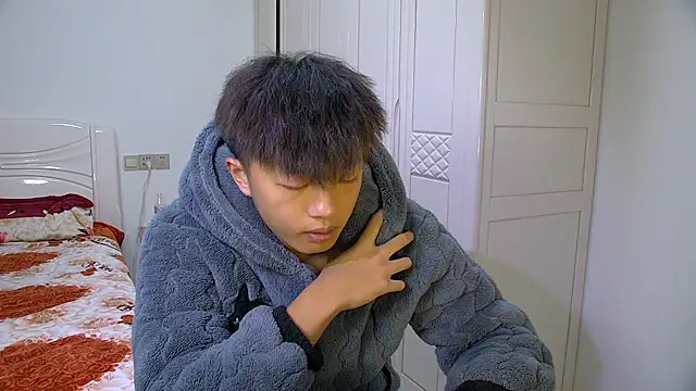 Chocolates-001 online show from January 18, 2026, 10:08 am