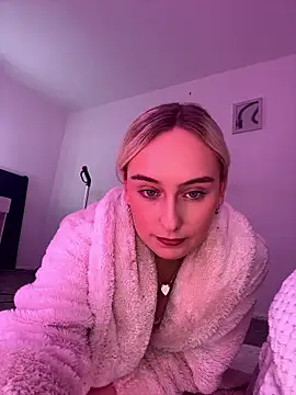 Snapshot of Scarletbx chatting on January 14, 2026, 3:01 am Scarletbx online show from January 14, 2026, 3:01 am