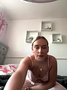 Snapshot of Scarletbx chatting on January 15, 2026, 9:58 am Scarletbx online show from January 15, 2026, 9:58 am