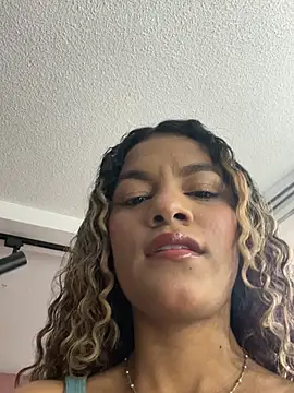AngelPinkk  online show from May 31, 2026, 10:11 pm