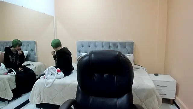 Bela Craxkerr online show from February 25, 2026, 12:48 pm