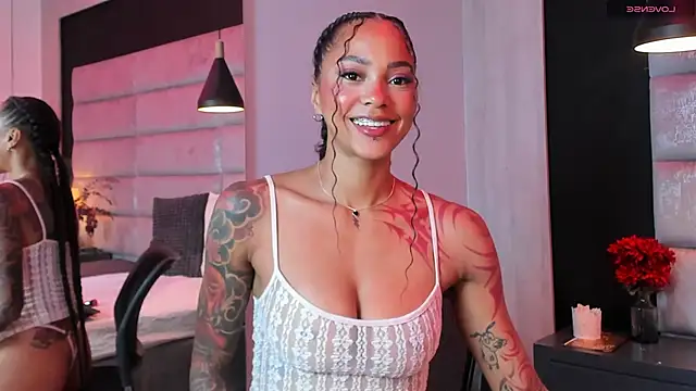 LizStorm  online show from April 24, 2026, 12:18 pm