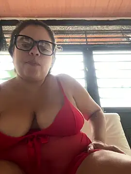 Snapshot of Julissa_x chatting on February 13, 2026, 1:40 pm Julissa x online show from February 13, 2026, 1:40 pm