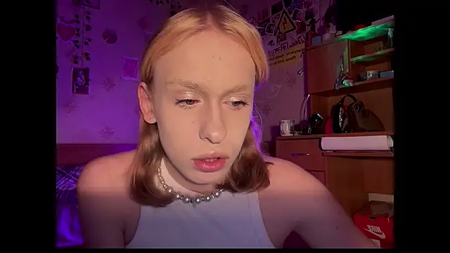 Snapshot of miss_barbie111 chatting on January 16, 2026, 5:44 am miss barbie111 online show from January 16, 2026, 5:44 am