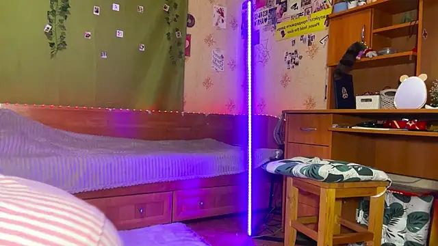 miss barbie111 online show from March 12, 2026, 11:00 pm