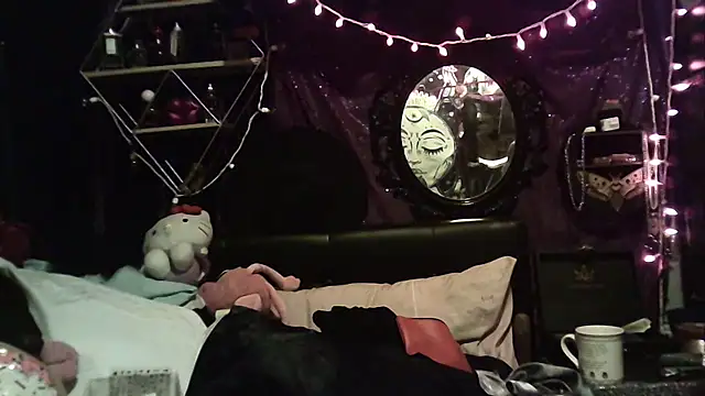 allymoon1369 online show from April 17, 2026, 5:54 am