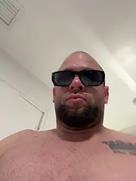 J thebeastxxx online show from February 11, 2026, 5:18 pm